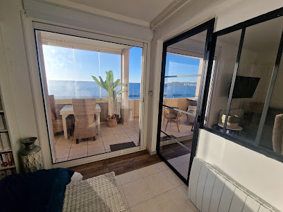 Appart' Vue Mer Le Miramar, Location De Vacances à Six-Fours-les-Plages