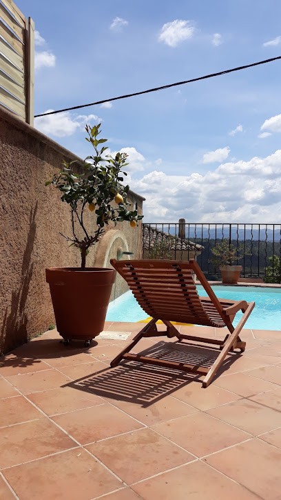 La Belle Amie, Chambre d'Hôtes à Seillons-Source-d'Argens