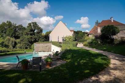 Domaine de Cromey, Maison d'Hôtes à Saint-Sernin-du-Plain