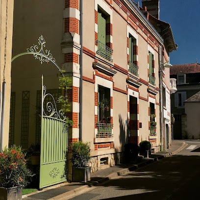 Le 1930, Chambres D’hôtes De Charme, Chambre d'Hôtes à Cosne-Cours-sur-Loire