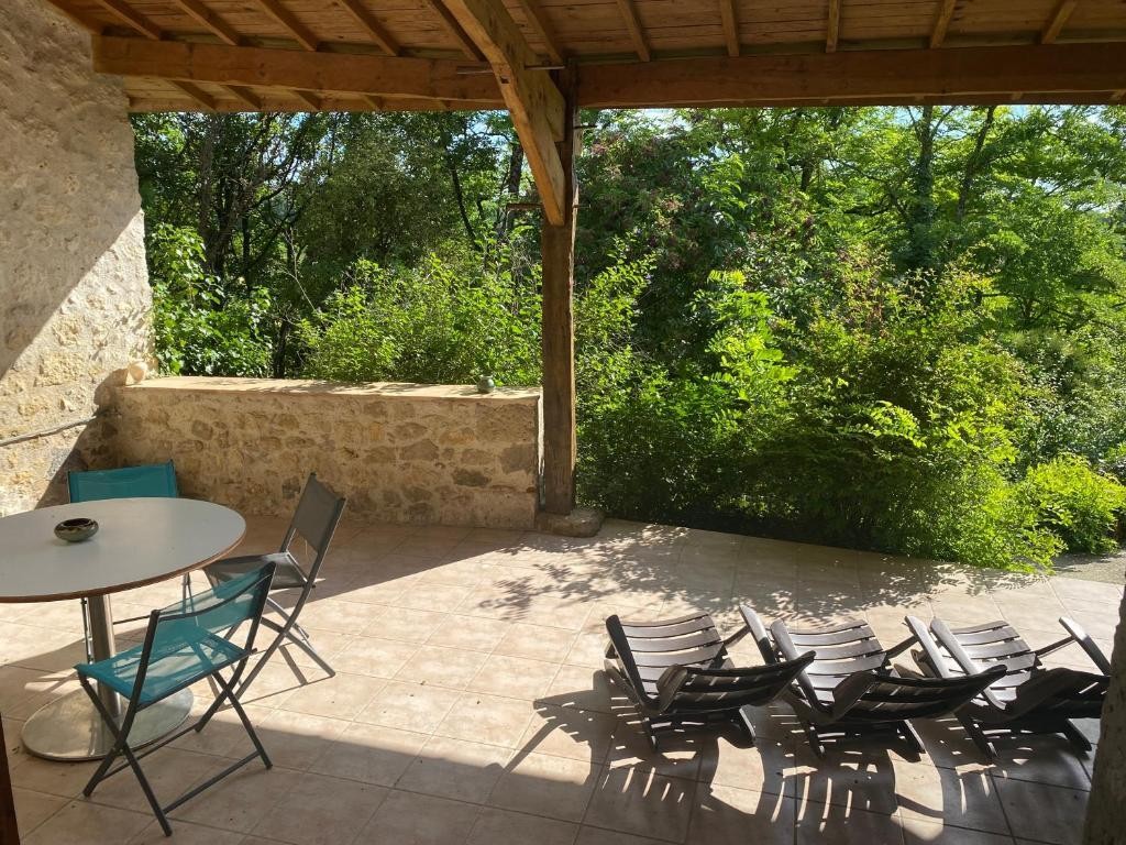 CHEZ SOPHIE -Chambres d’hôtes, Gîte et Gîte équestre, Chambre d'Hôtes à Clermont-Dessous