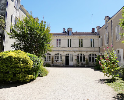 Le Gîte Du Parc Avec Parking La Rochelle, Location De Vacances à la Rochelle