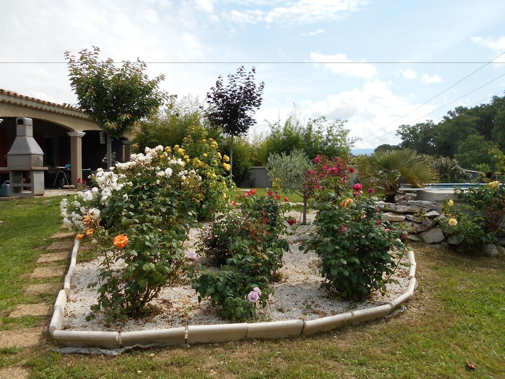 Chez Lulu, Chambre d'Hôtes à Saint-Saturnin-lès-Apt