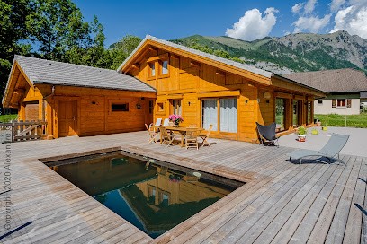Chalet Aux 3 Biches, Chambre d'Hôtes à Mieussy