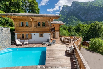 Chalet Falcon - Alps Accommodation, Location de Vacances à Samoëns
