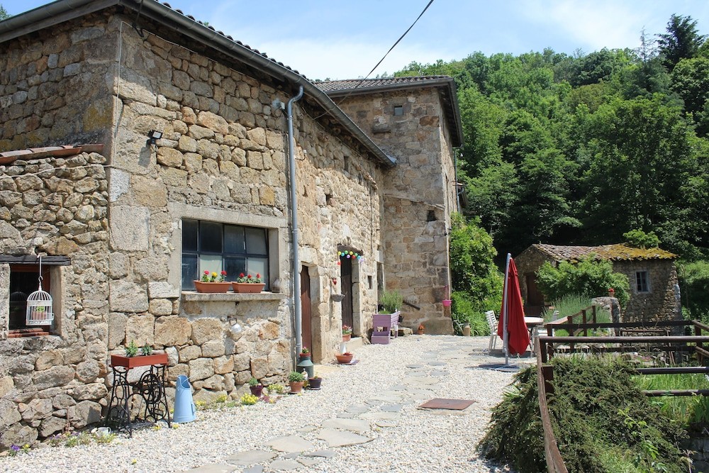 Le Bouchon De Campagne, Chambre d'Hôtes à Saint-Barthélemy-Grozon