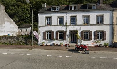 La dernière étape, Chambre d'Hôtes à Port-Launay