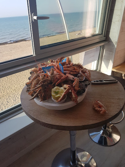 Location Pleine Vue Mer, Sur La Digue, Plage Du Débarquement Courseulles Sur Mer(Normandie) Les Marinas Avec Wifi, 6 Personnes, 2Ème Étage. De 350 € À 580 € La Semaine Suivant Saison. Proche Caen, Arromanches, Ouistreham,Galernekarine@Orange.fr, Location De Vacances à Courseulles-sur-Mer