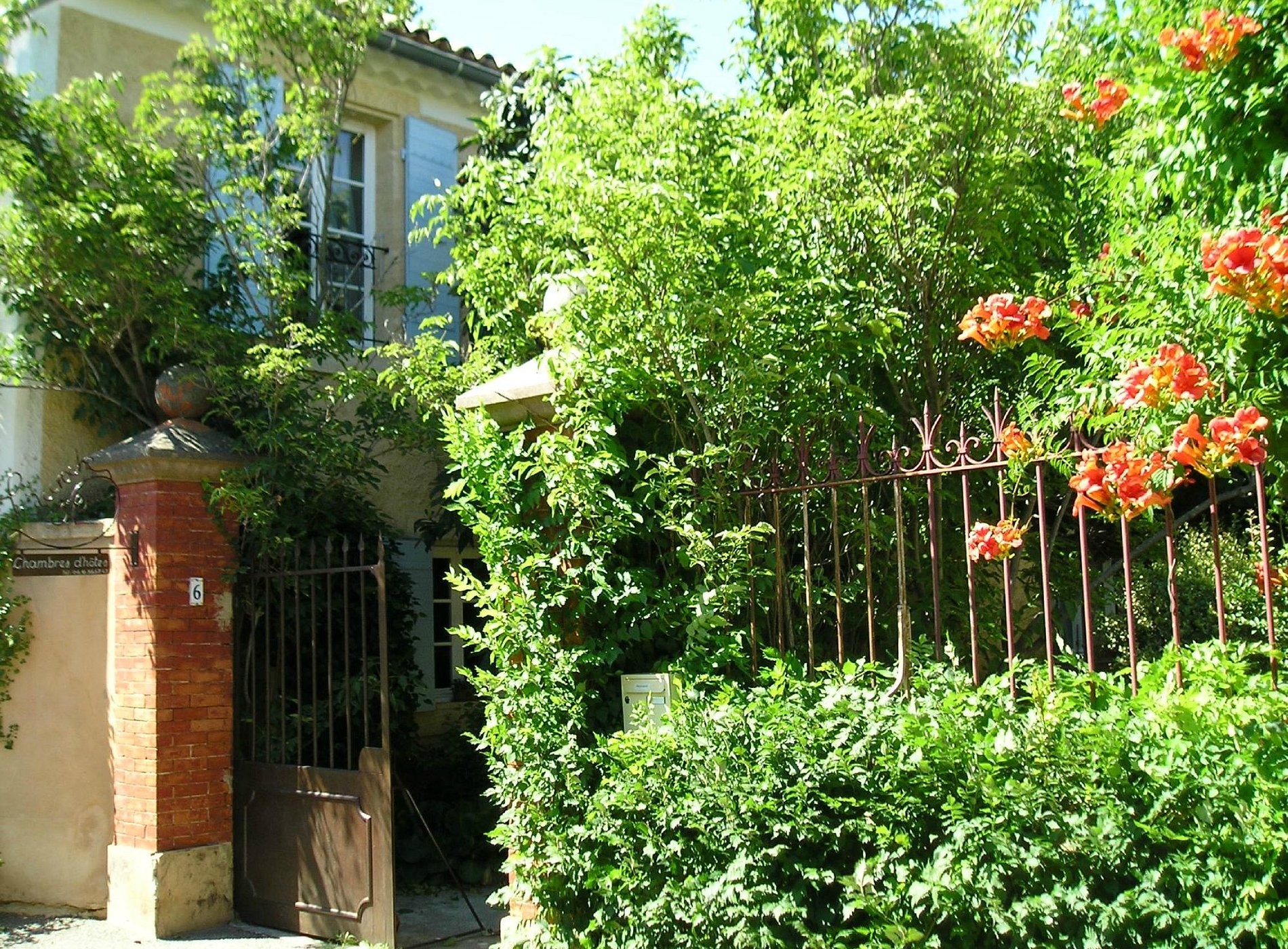 L'Accroche-Coeur, Chambre d'Hôtes à Caderousse