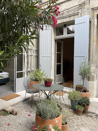 Le Jardin Des Etudes Chambre D'hôtes à Avignon