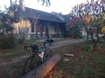 Les Quatre Vents, Chambre d'Hôtes à Montpon-Ménestérol