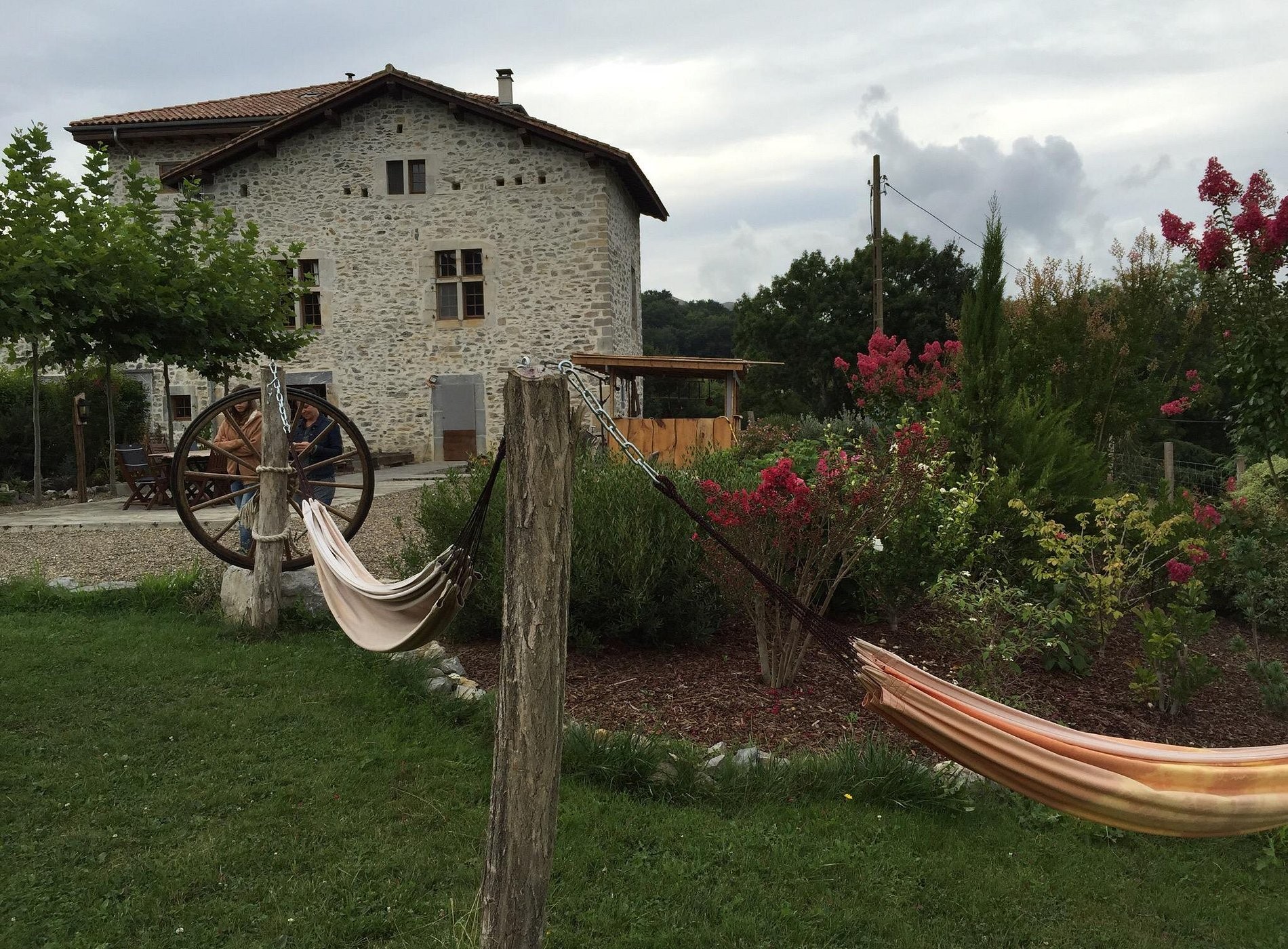 Les Fous Du Village, Chambre d'Hôtes à Saint-Esteben