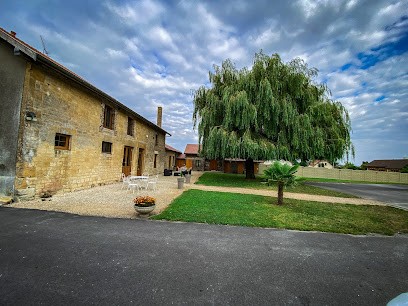 Auberge du pied des monts, Chambre d'Hôtes à Grivy-Loisy
