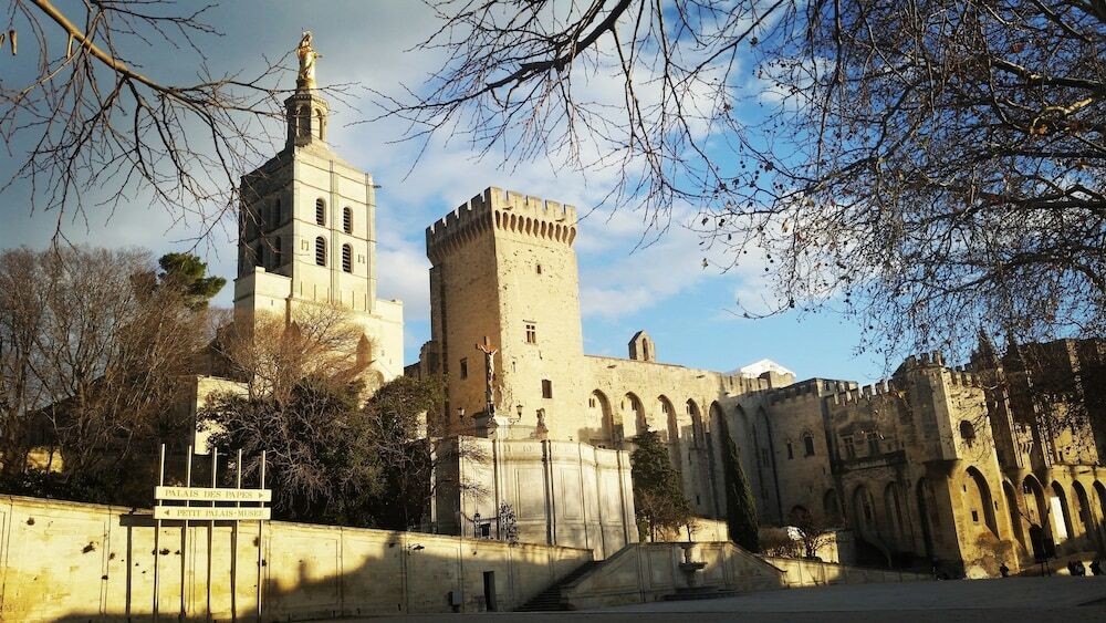 Chambres D'hôtes Saint-Exupéry, Chambre d'Hôtes à Entraigues-sur-la-Sorgue