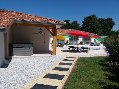 Villa Koba - gay only naturiste, Chambre d'Hôtes à Azur