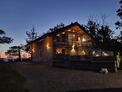 Chalet Des Secrets, Chambre D'hôtes à Lyaud