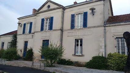The Old Mairie. (L'ancien hôtel de ville), Maison d'Hôtes à Foussais-Payré