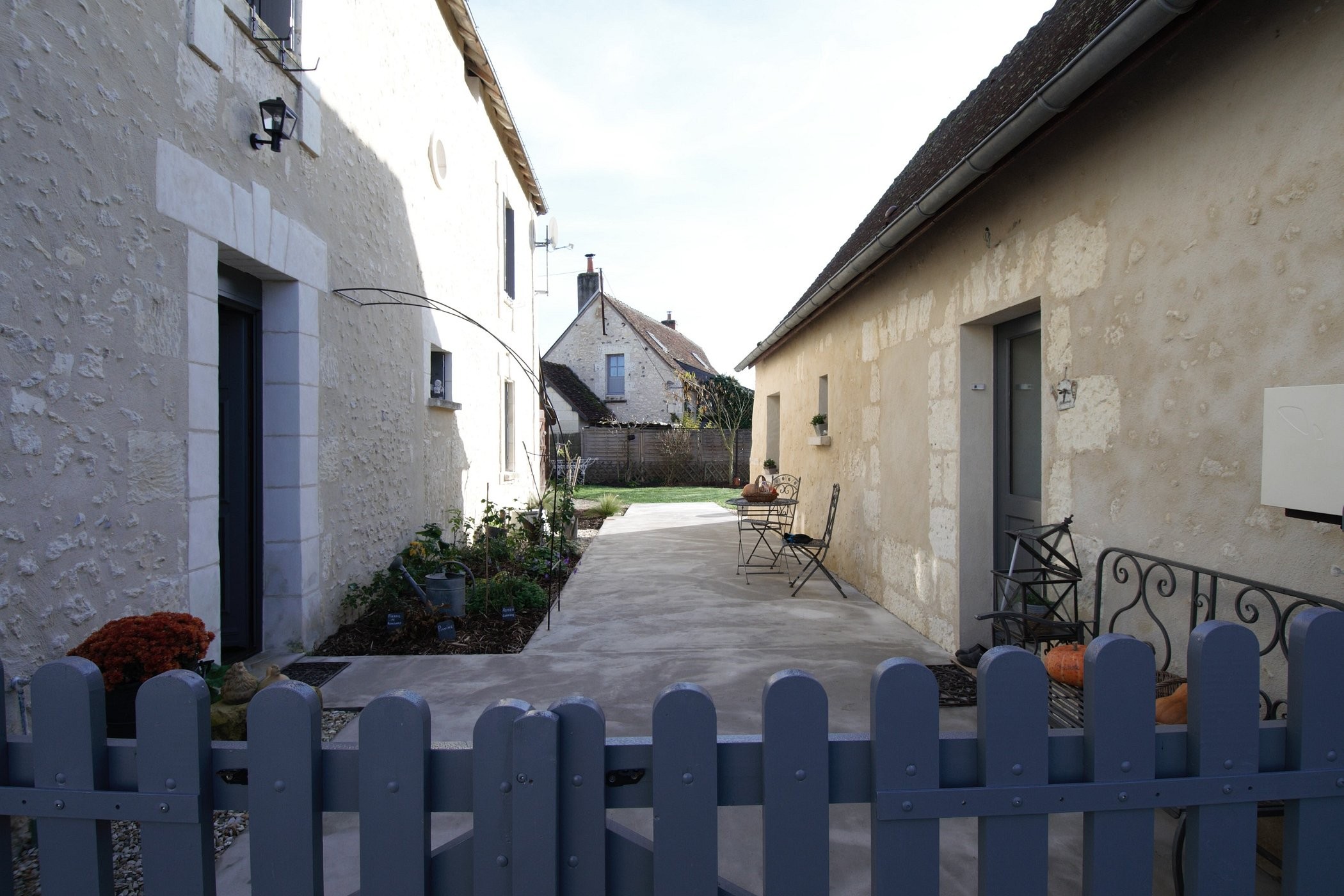 Bed & Breakfast in Touraine: The Rooms over the Aigronne River, Chambre d'Hôtes au Petit-Pressigny