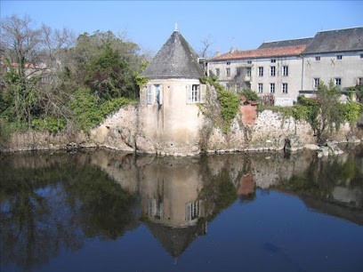 La Maison Au Coin, Chambre d'Hôtes au Vigeant