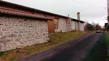 La Ferme des Genets, Chambre d'Hôtes à Medeyrolles