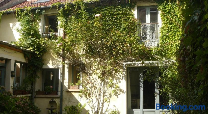 Porte de Paris, Chambre d'Hôtes à Montesson