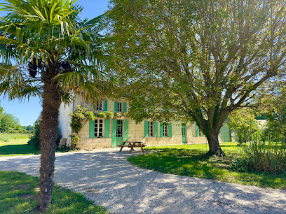 Domaine Le Roseau, Location De Vacances à Villars-en-Pons