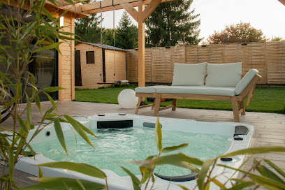 La Villa Aliénor | Spa Et Cinéroom, Location De Vacances à Montigny-Lencoup