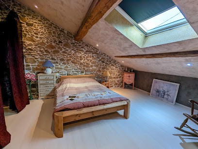 La Croix De Camargue, Chambre d'Hôtes à Oradour-sur-Glane