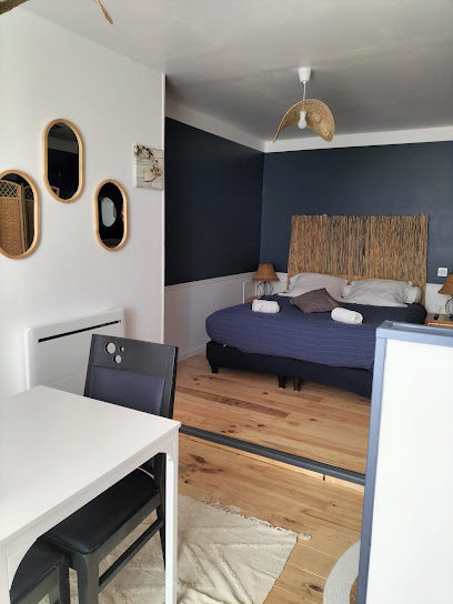 Les 2 Tours Chambre D'hôtes à Chenay