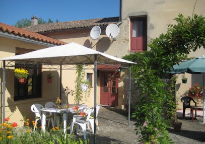 French Country Getaway, Chambre d'Hôtes à Gourgé