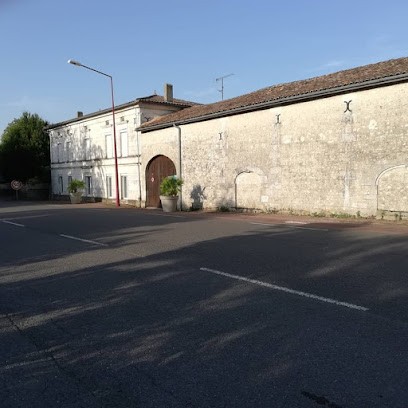 Le Domaine Du Haut Preau, Chambre d'Hôtes à Saint-Palais-de-Négrignac