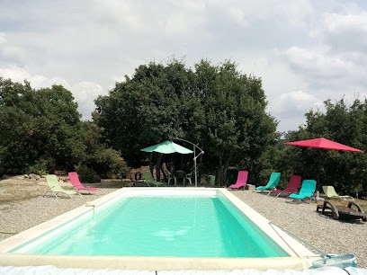 Studio meublé, Location de Vacances à Ginasservis