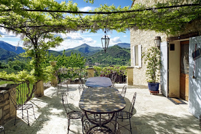 Le Deffends De Redon, Maison D'hôtes à Montbrun-les-Bains