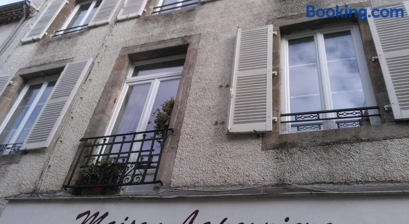 Maison Lapeyriere, Chambre d'Hôtes au Dorat