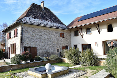 Gîte La Petite Dauphinoise Location De Vacances à Gillonnay