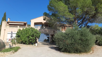 Villa Des Masques, Chambre d'Hôtes à Aubais