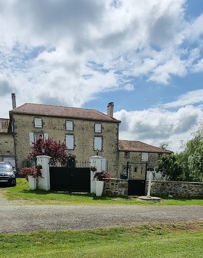 La Petite Locherie, Chambre D'hôtes à Oradour-Saint-Genest