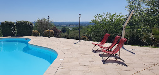 Maison De La Paix, Location De Vacances à Pinel-Hauterive