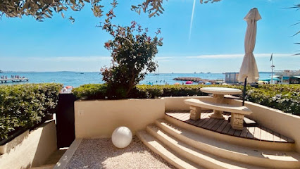 Cannes Beach Apartment - Sea View - Private Way To The Beach Location De Vacances à Cannes