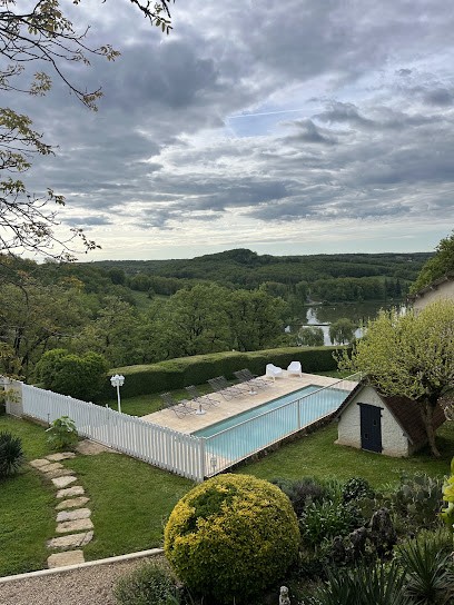 Gites Vacances Ventaujols, Location de Vacances à Parisot