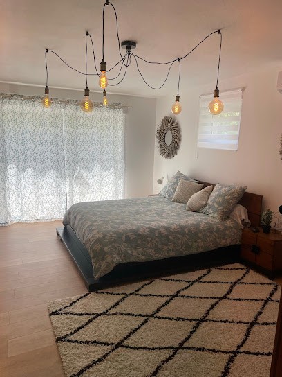 Gîte les heures Claire, Location de Vacances à Orange