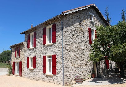 Le Clos Des Libellules, Chambre d'Hôtes à Vézénobres