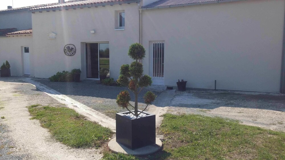 Le Grillage A Poules, Chambre d'Hôtes à Gensac-la-Pallue
