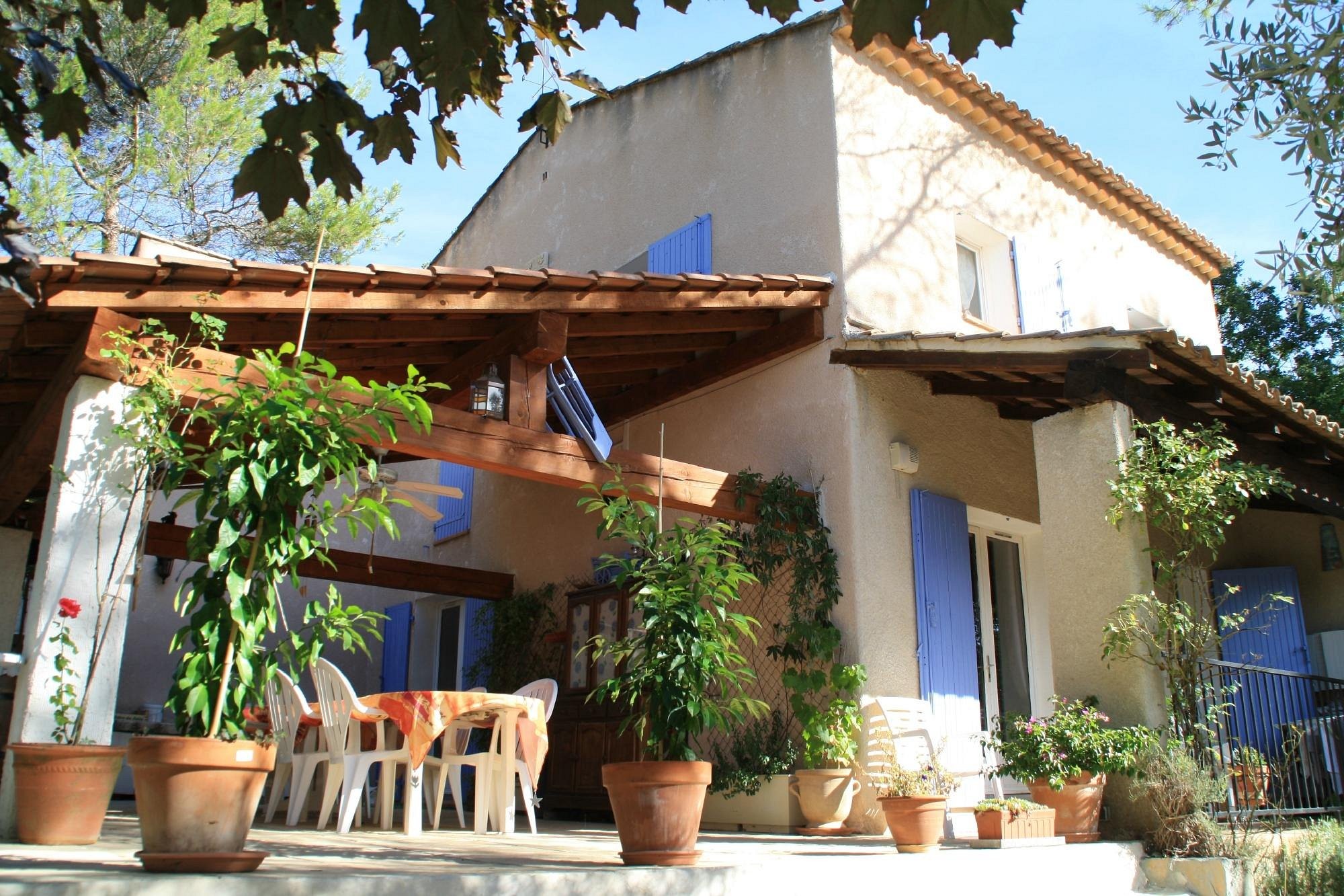 L'Orée du Bois, Chambre d'Hôtes à Saint-Maximin-la-Sainte-Baume