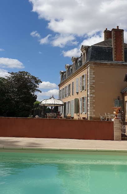 La Villa Des Arts, Chambre d'Hôtes à Savigné-l'Évêque