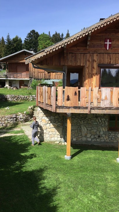 Location chalets Oskwarek au Revard, Maison d'Hôtes à Montcel