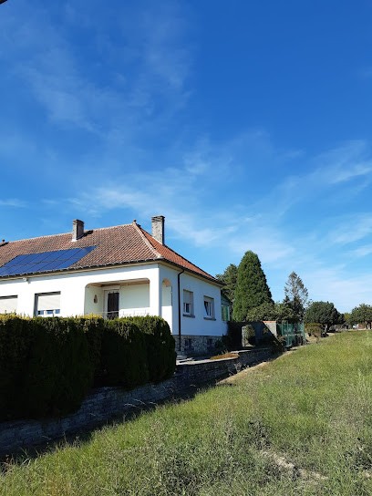 Gîte Du Séquoia, Location de Vacances à Enchenberg