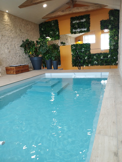 Gîtes La Péraie, Le Chêne Et Le Roseau (5 Et 8 Pers.) Avec Piscine Proche Puy Du Fou, Location De Vacances à Treize-Vents