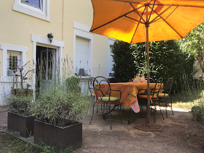 Le Jardin Du Saule, Chambre D'hôtes à Plombières-les-Bains