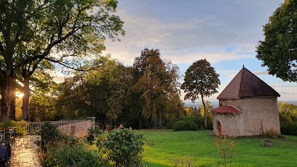 Domaine De Montvianeix Puy De Dome, Chambre d'Hôtes à Saint-Victor-Montvianeix